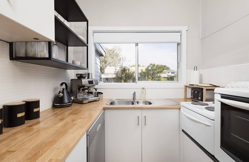 Salamander Bay Cabaña | Salamander Sweet - Foreshore Drive
