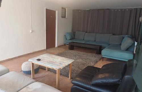 Nahariya Apartamento | Salamandra Guest House מקלט פרטי