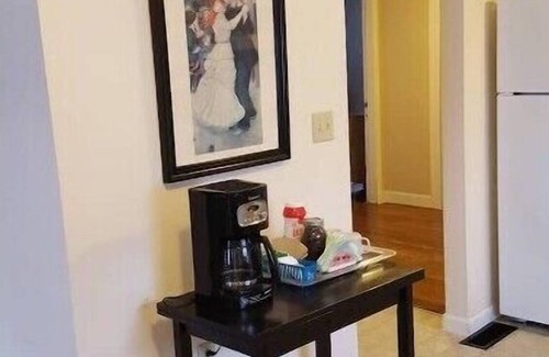 Beverly Apartamento | Salem/Beverly Summer on the north shore! A spacious place in a great location!