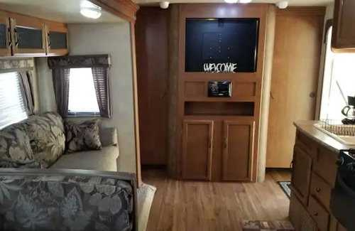 Shingletown Casa | Salem RV with a Lake and Creek, 15 mi to Lassen NP