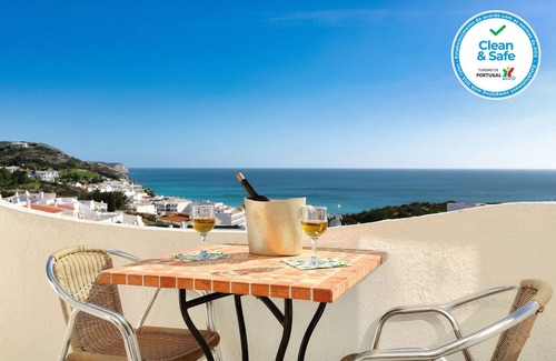 Salema Apartamento | Salema, apartamento de 3 dormitorios con vistas al mar