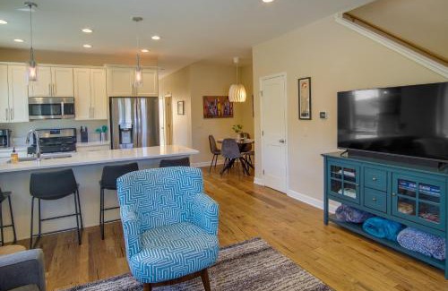 Salida Apartamento | Salida Oasis 1 Mi to Town, Mountain View, Hot Tub