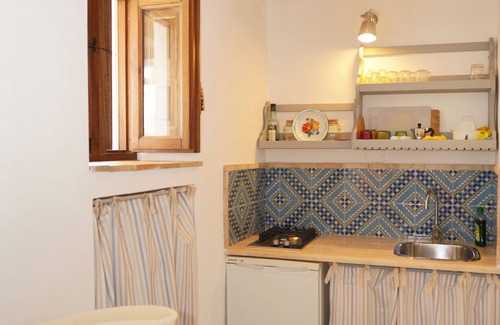 Santa Marina Salina Villa | Salina: típica casa eólica ideal para cada época del año.