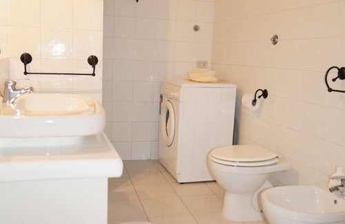 Santa Marina Salina Villa | Salina: típica casa eólica ideal para cada época del año.