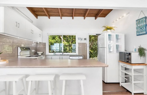 Salamander Bay Casa | Sally Beach house with ocean views