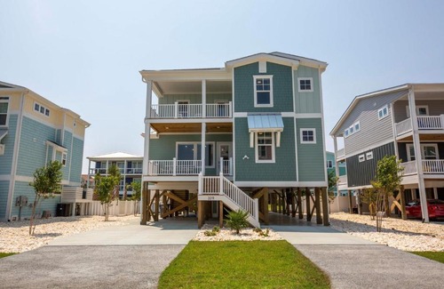 Yaupon Beach Casa | Sally's Sandcastle