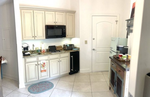 Demere Park Condominio | Salt Air Villas 208 Stunning efficiency condo