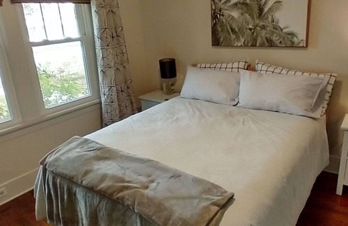 Old Southeast Cabaña | Salt Creek Cottage 2 bedroom