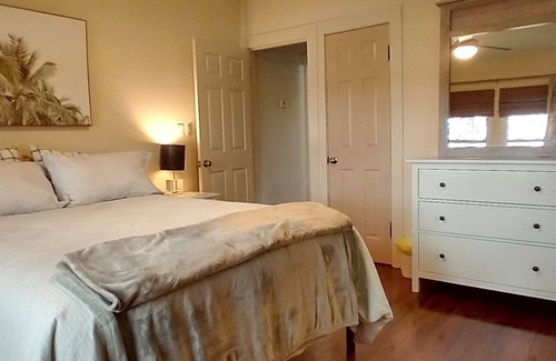 Old Southeast Cabaña | Salt Creek Cottage 2 bedroom