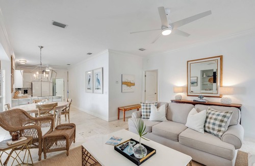 White's Gulfview Casa | Salt House - Golf Cart- 4 Bikes- Dog Friendly