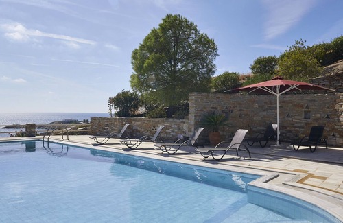 Koundouros Casa | Salt House - Alojamiento de lujo con piscina junto a la bahía de Koundouros
