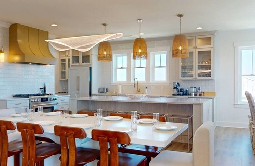 North Carolina Coast Casa | Salt House - Luxury Vacation Home with Private Pool, Elevator, & Much More!