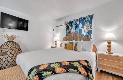 North Redington Beach Apartamento | Salt Water Suites - #9 Pineapple Suite