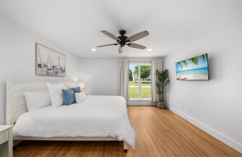 Panama City Casa | Salt Water POOL, GAME room, KING BED &PET friendly