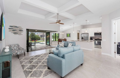 Burnt Store Casa | Salt water pool home with hot tub on fresh water canal and 40 foot pier 🌴