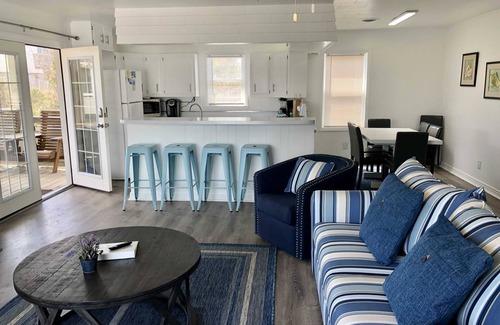 Kitty Hawk Cabaña | Saltaire Cottage 12: 3BR Kitchen Screen Porch Pool