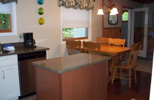 Thompsonville Casa | Saltbox