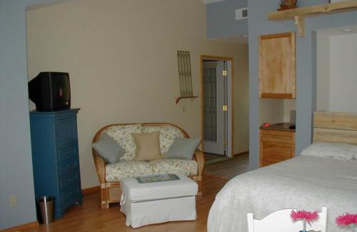 Thompsonville Casa | Saltbox