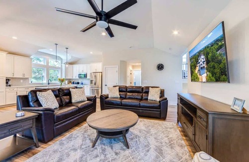 Whalehead Beach Casa | Saltwater Pool, Outdoor Bar, & 5-Min Walk to Beach