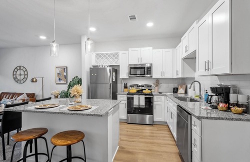 Yulee Apartamento | Saltwater Pool - Resort Style - by Amelia Island - Gym - Bikes - Nature Paths -
