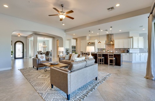 Estrella Mountain Ranch Casa | Saltwater Pool & Swim-Up Bar: Goodyear Oasis!