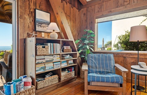 Ventura Casa | Saltwood Cabin - Oceanfront Bliss