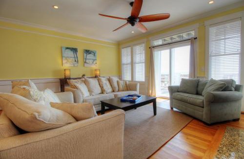 Carolina Beach Casa | Salty Banana by Carolina Beach Realty