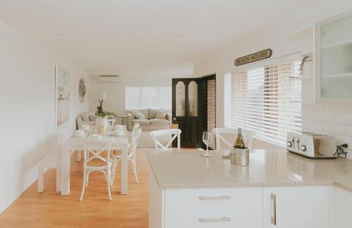Orewa Casa | Salty Breeze Beach House