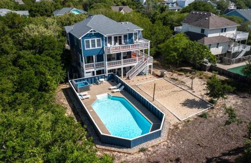 Duck Casa | Salty Breeze - Walk to Beach - Pool - Hot Tub - EV