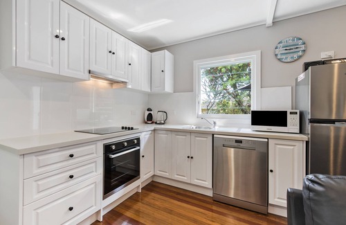 Moreton Bay Region Casa | Salty Dog Cottage - Se admiten perros bienvenidos - 400 m hasta Kings Beach