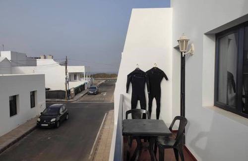 Caleta de Famara Apartamento | SALTY HAVEN (“Refugio Salado”)