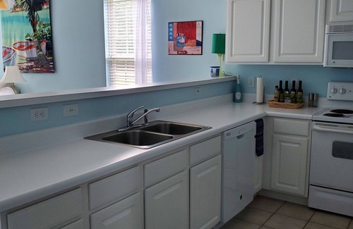 Sunset Beach Condominio | Salty Livin & Golf Retreat. Your Relaxing, Stress Free Vacation Awaits You!!