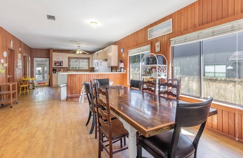 Grayton Beach Casa | Hermanas saladas: especiales de vacaciones, se admiten perros, 2 bicicletas, grandes porches