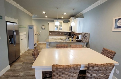 Port Bolivar Casa | Salty Suites Cottage 6~Beachfront! Opt beach cart!