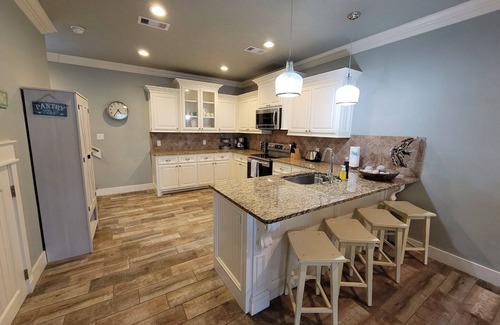 Port Bolivar Casa | Salty Suites Cottage 6~Beachfront! Opt beach cart!