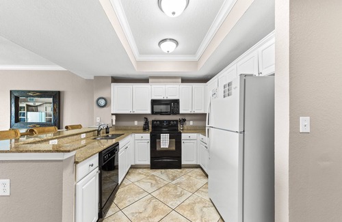 Gulf Shores Condominio | Salty Sunrise Condo, Beach Front, unit 205