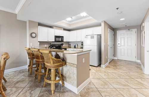 Gulf Shores Condominio | Salty Sunrise Condo, Beach Front, unit 205