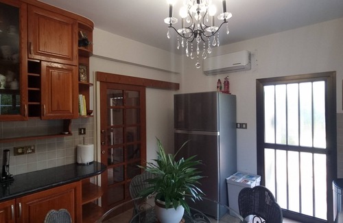 Agios Athanasios Casa | Salty Sunset Holiday Home