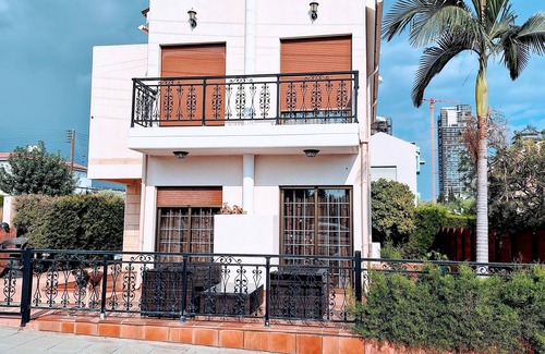 Agios Athanasios Casa | Salty Sunset Holiday Home