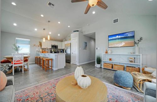 Cinnamon Shore Casa | Salty Texan by AvantStay Central Location Views