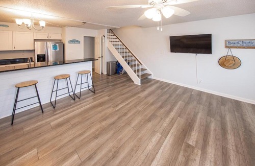 Northeast Virginia Beach Casa | Salty Vibe - Resort Area - Vibe District VB