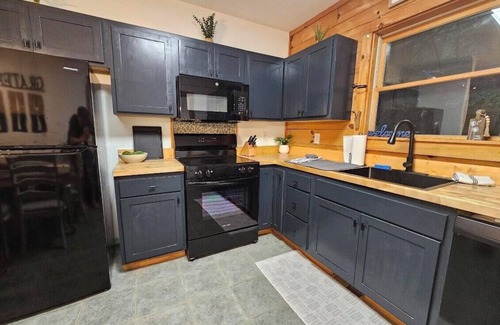Saluda Cabina | Saluda Summit Cabin at Cabin Fever