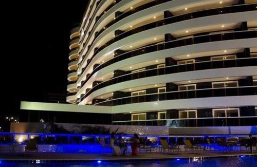 Armacao Apartamento | SALVADOR SUITES RESIDENCE, EXCELENTE, EN FRENTE A PLAYA DE JARDÍN DE ALAH,