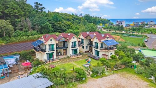 Donghae Casa | Samcheok Bongsuni-unni Pension