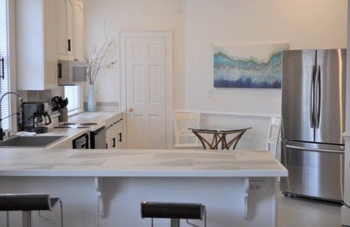 Ansonborough Casa | Same block as Aiken-Rhett Mansion. Stylish & roomy