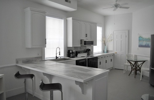 Ansonborough Casa | Same block as Aiken-Rhett Mansion. Stylish & roomy