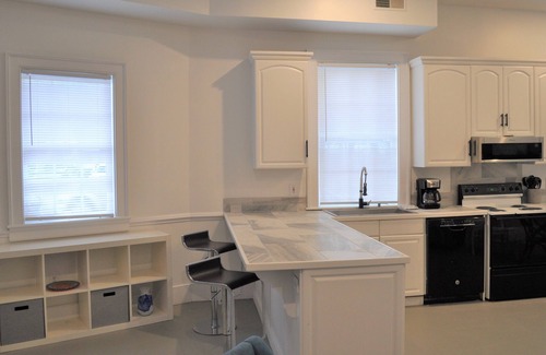 Ansonborough Casa | Same block as Aiken-Rhett Mansion. Stylish & roomy