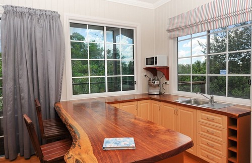 Mount Samson Casa | Samford Lakes - Spillway Cottage