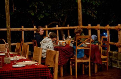 Arusha Cabina | Samora River Lodge