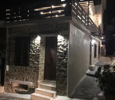 Karlovassi Casa | SAMOS MARIAs' STONE HOUSE 1